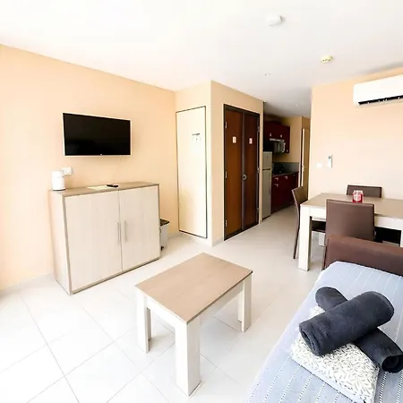 Appartement Les Palmiers - Piscine - Wi-fi - Clim&parking Agde